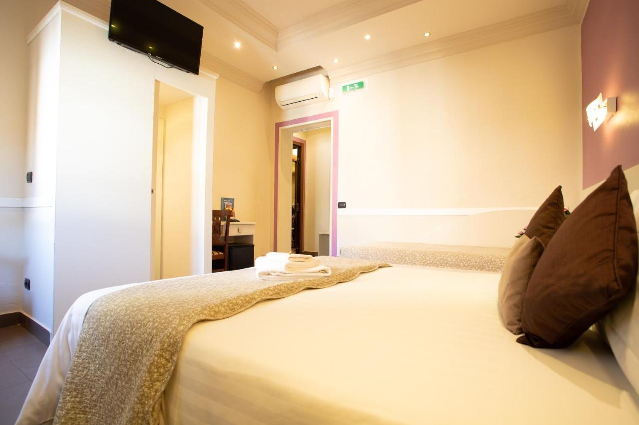 Il Piccolo Piacenza Otel Dış mekan fotoğraf