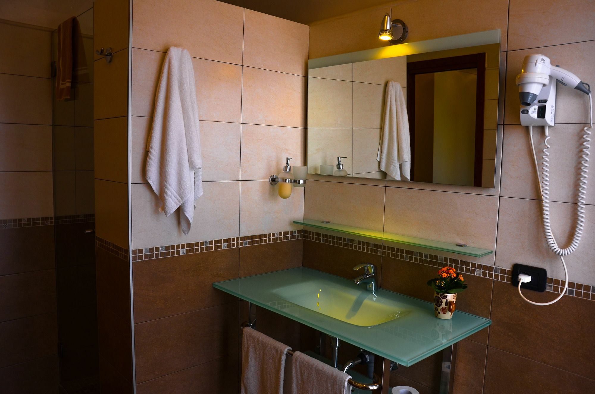 Il Piccolo Piacenza Otel Dış mekan fotoğraf
